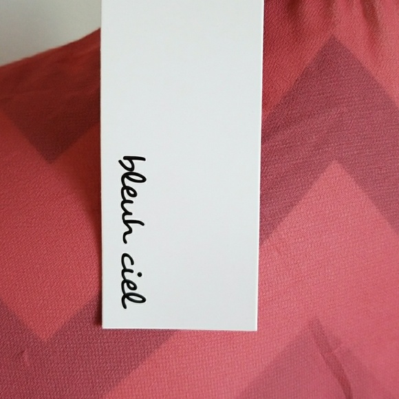 NWT Bleuh Cliel ruffle sleeve blouse - Picture 4 of 7